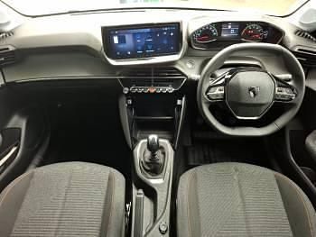 Second-hand Peugeot 208 Style 101 CP (74 kW) 2025 Alb Hatchback