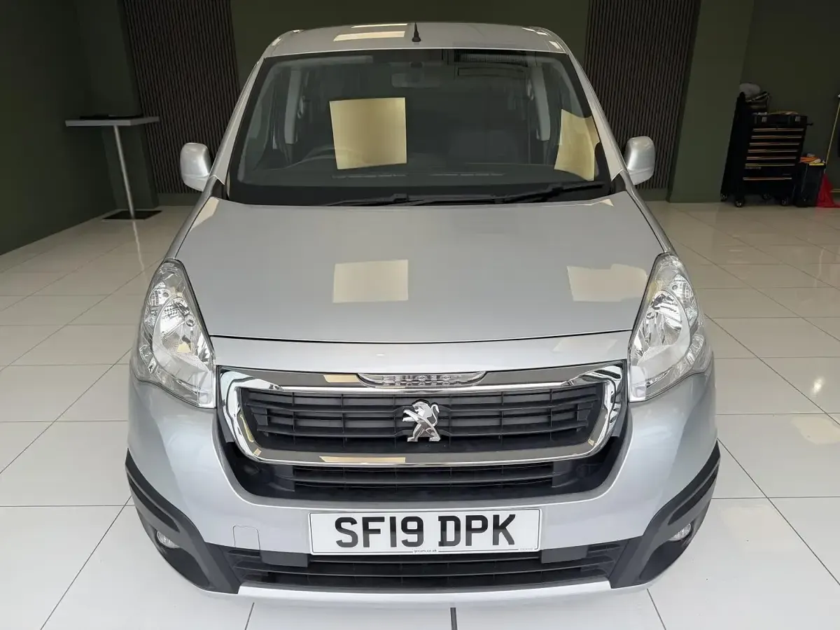 Used Peugeot TePee Active 2019 Silver MPV