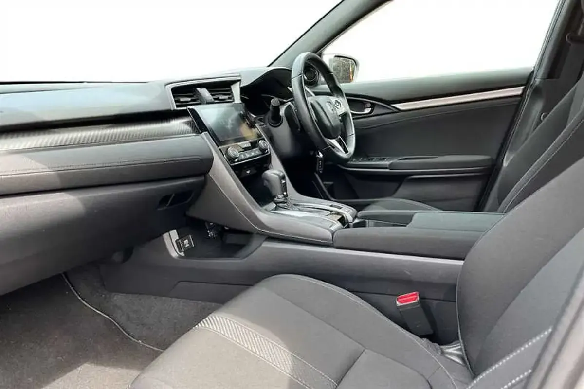 Used Honda Civic Sport 182 HP (133 kW) 2019 Silver