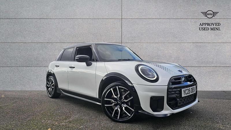 White Used 2025 Mini Cooper Hatch Hatchback | £30,000 - Image 1/4