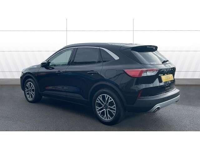 Usado Ford Kuga Titanium 150 HP (110 kW) 2023 Preto SUV