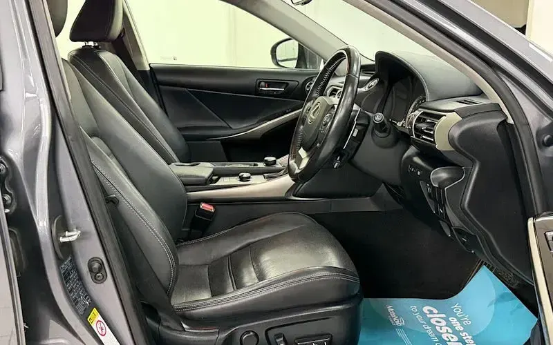 Usado Lexus IS300h 223 CV (164 kW) 2018 Berlina