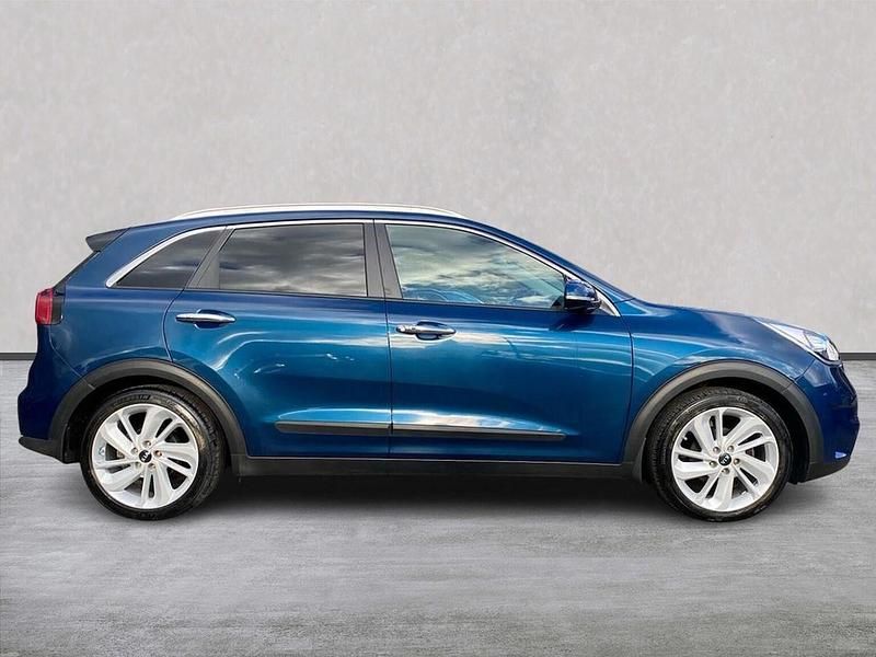 Used Kia Niro First Edition 139 HP (102 kW) 2018 Blue SUV