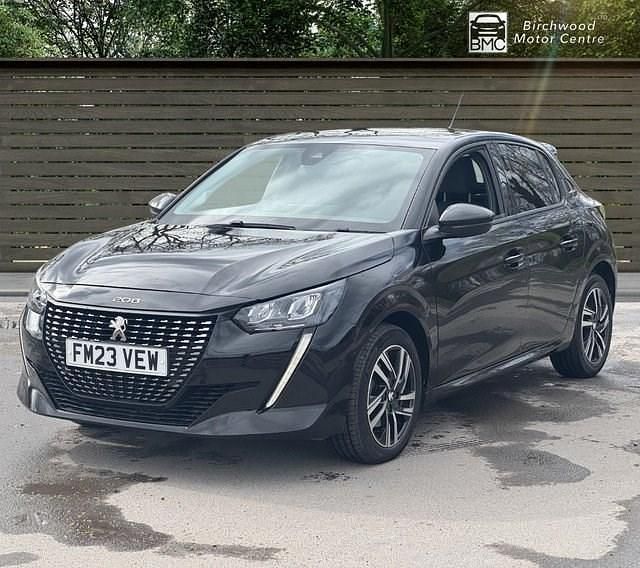 Used Peugeot 208 Allure+ 100 HP (73 kW) 2023 Black Hatchback