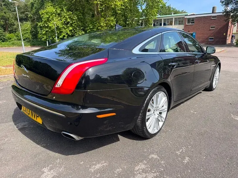 Used Jaguar XJ Portfolio 275 HP (202 kW) 2013 Black Sedan