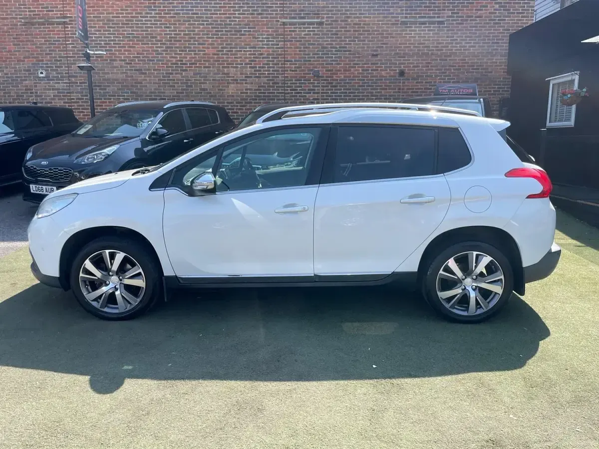 Used Peugeot 2008 S 2014 White SUV