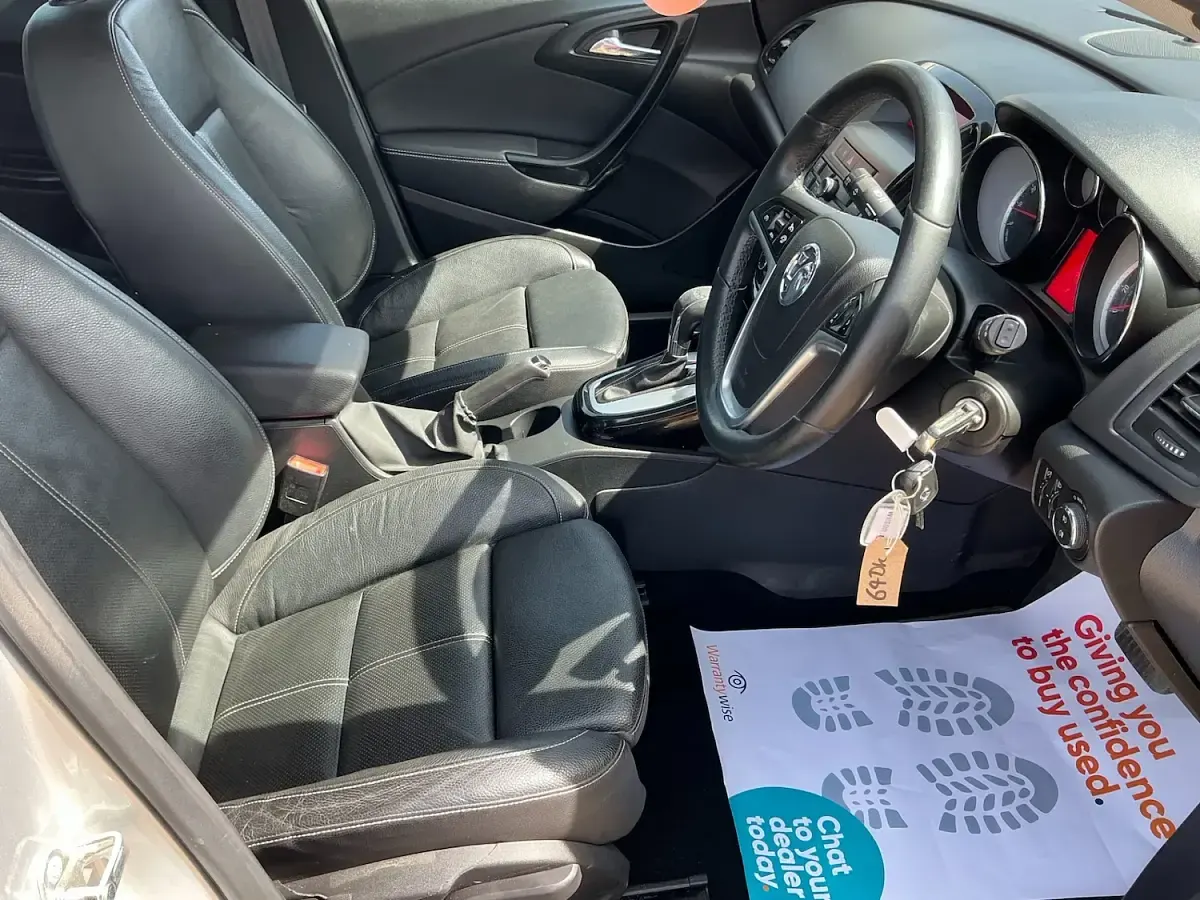 Used Vauxhall Astra Elite 2016 Silver Estate