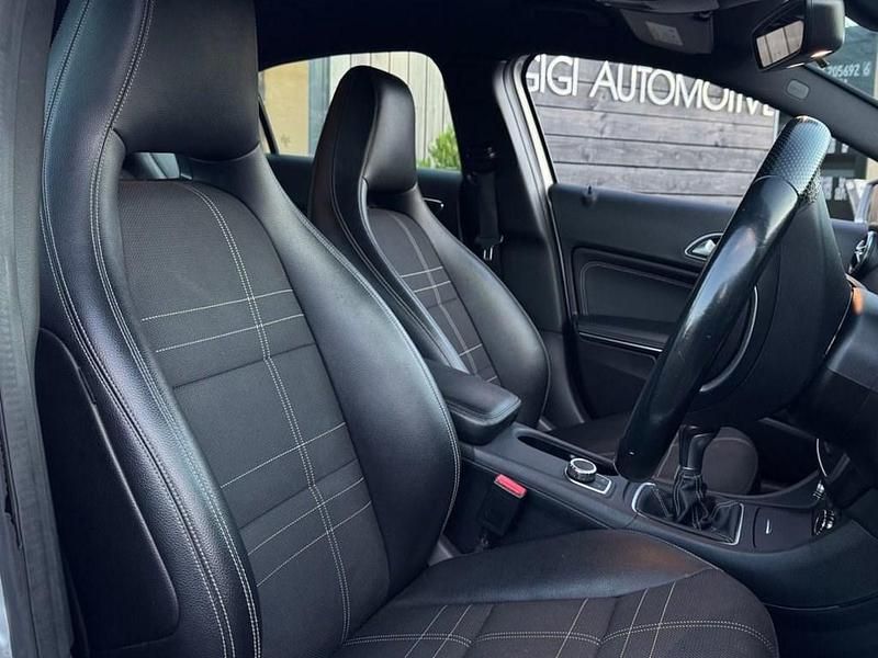 Used Mercedes A180 2014 Silver Hatchback