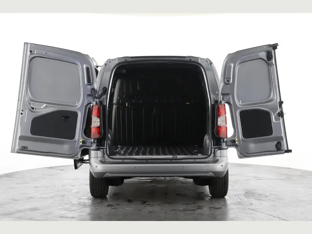 New Citroën Berlingo 130 HP (95 kW) 2026 Grey MPV