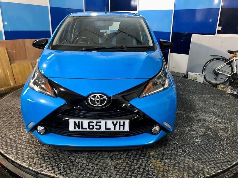 Used Toyota Aygo X-cite 68 HP (50 kW) 2015 Blue Hatchback