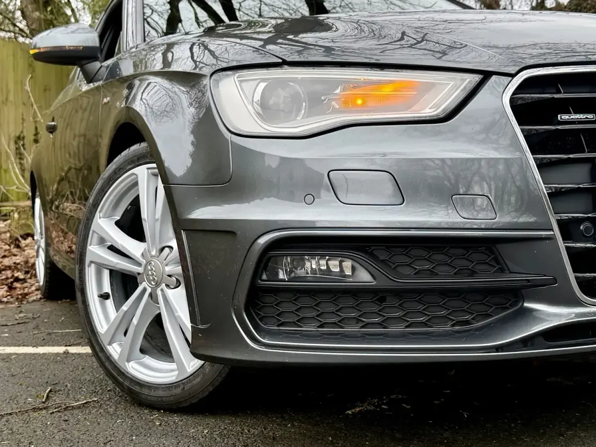 Begagnad Audi A3 S-Line 180 HK (132 kW) 2013 Grå Halvkombi