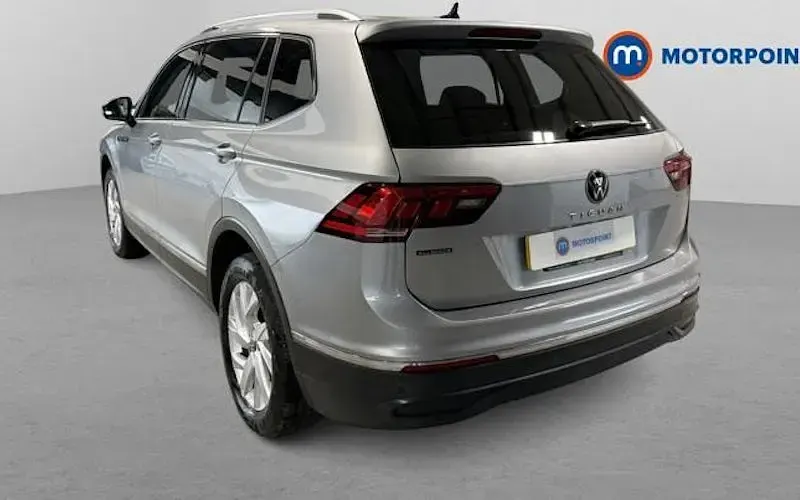 Usado VW Tiguan Allspace Life 150 HP (110 kW) 2024 SUV