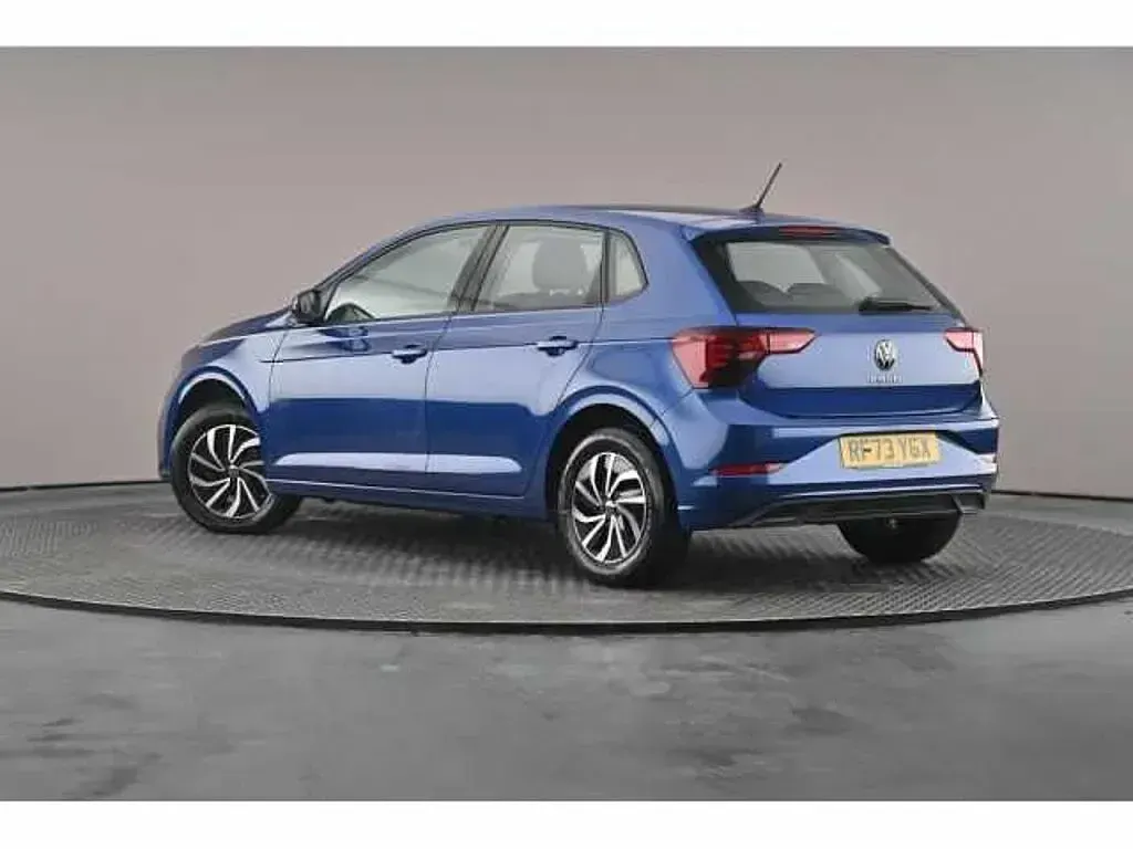 Used VW Polo Life 80 HP (58 kW) 2023 Blue Hatchback