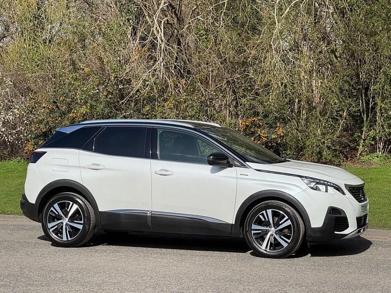 Used Peugeot 3008 GT-line 130 HP (95 kW) 2018 White metallic SUV