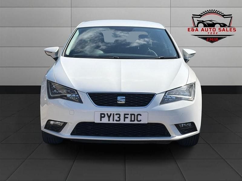 Used Seat Leon SE 105 HP (77 kW) 2013 White Hatchback
