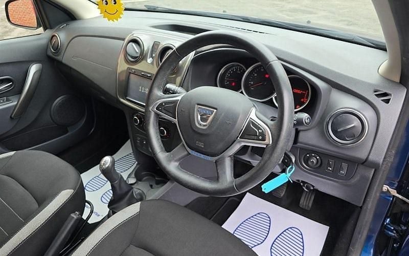 Used Dacia Sandero Lauréate 90 HP (66 kW) 2017 Blue Hatchback