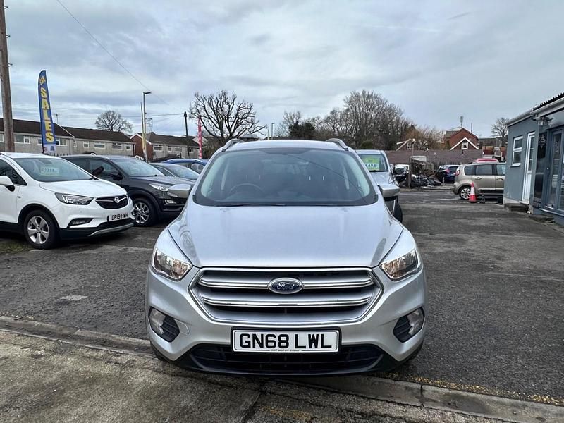 Usado Ford Kuga Zetec 2018 Prateado SUV