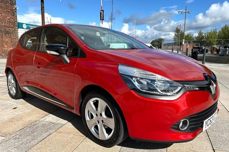 Red Used 2013 Renault Clio IV Dynamique Hatchback | £4,690 (Fair price) - Image 1/1