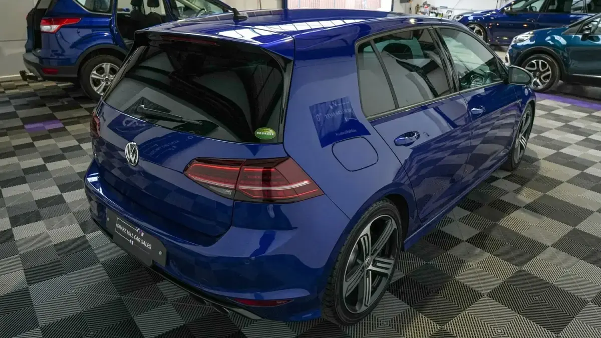 Used VW Golf VII R 310 HP (228 kW) 2016 Blue Hatchback
