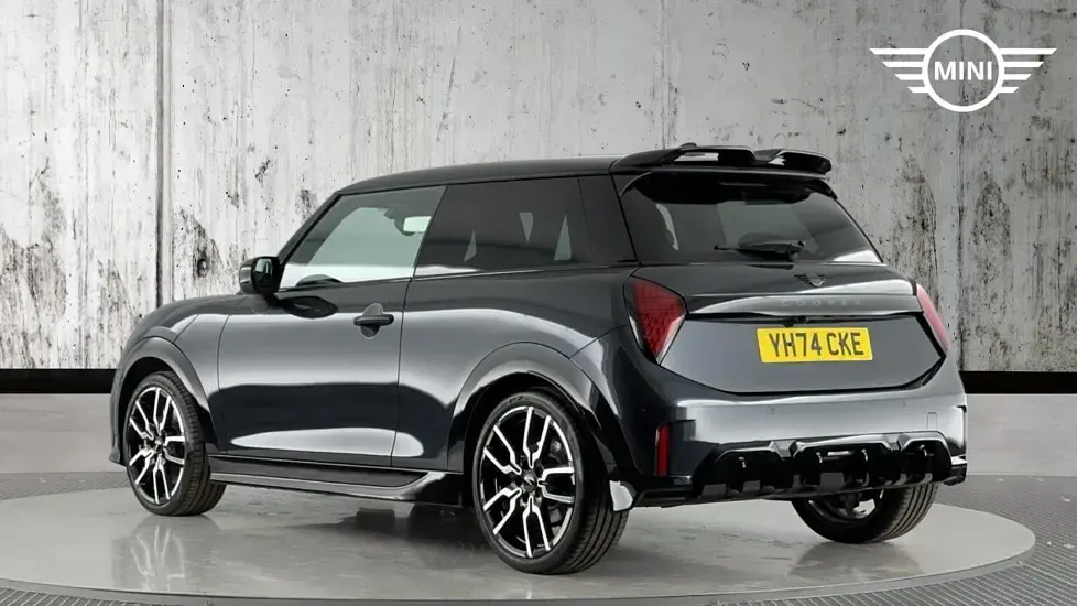 Used Mini Cooper Hatch 154 HP (113 kW) 2024 Grey Hatchback