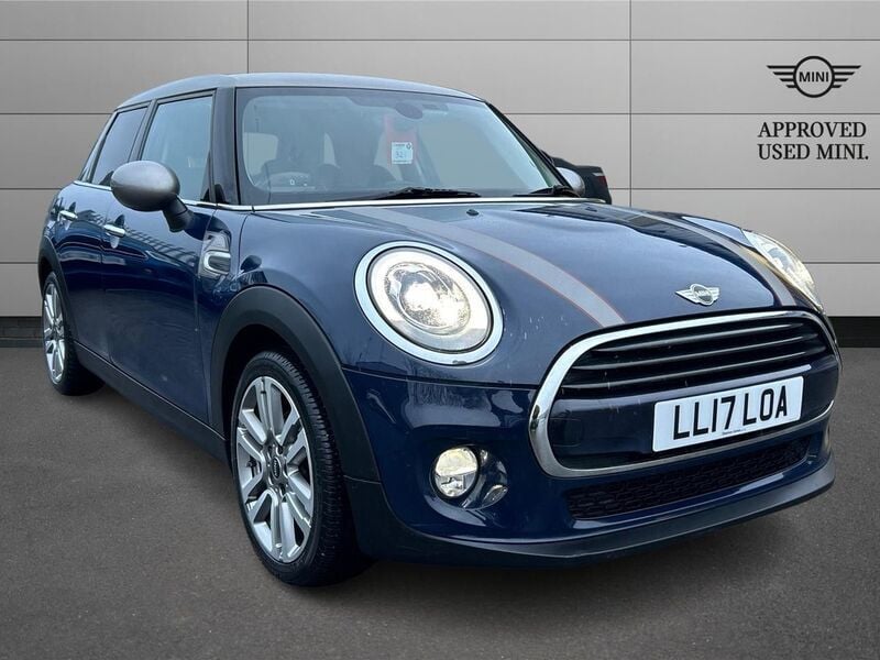 Lapisluxury blue Used 2017 Mini Cooper Seven Hatchback | £11,995 (Good price) - Image 1/4