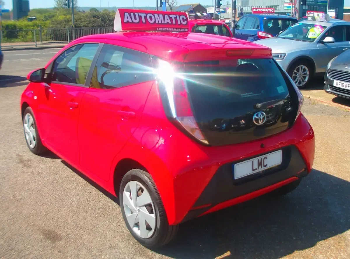 Used Toyota Aygo X-play 68 HP (50 kW) 2014 Red Hatchback