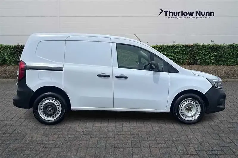 Używany Renault Kangoo 95 KM (69 kW) 2023 Biały Minivan