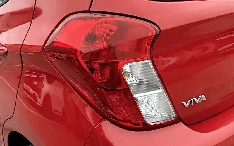 Used Vauxhall Viva 73 HP (53 kW) 2019 Red Hatchback