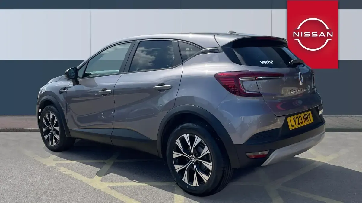 Used Renault Captur Evolution 91 HP (66 kW) 2023 Grey SUV
