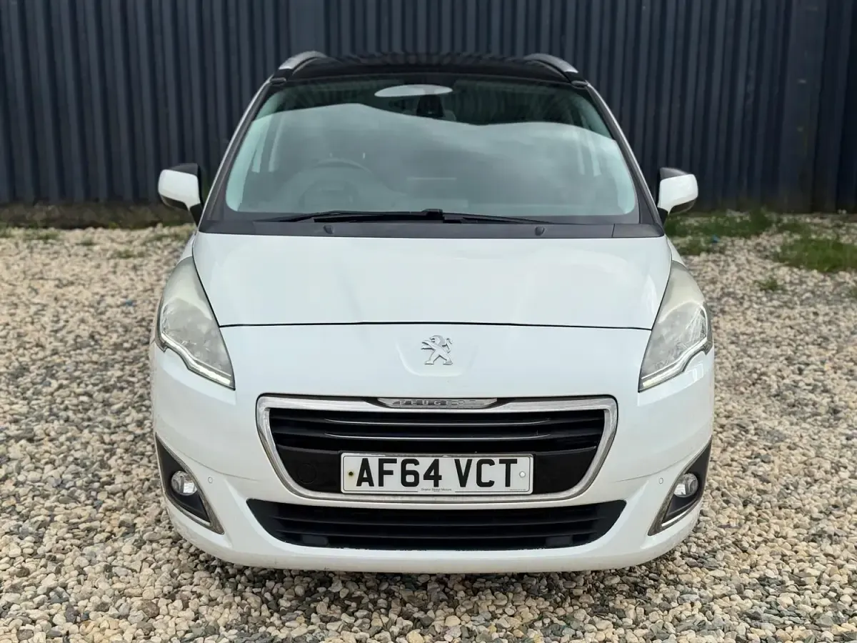 Used Peugeot 5008 Allure 2015 White MPV
