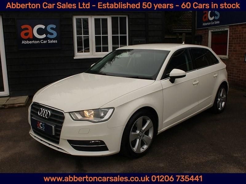 Used Audi A3 Sport 125 HP (91 kW) 2014 White Hatchback