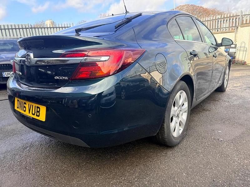 Second-hand Vauxhall Insignia SRi 2016 Verde Hatchback