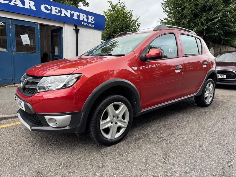 Red Used 2016 Dacia Sandero Lauréate Hatchback | £4,750 (Fair price) - Image 1/4