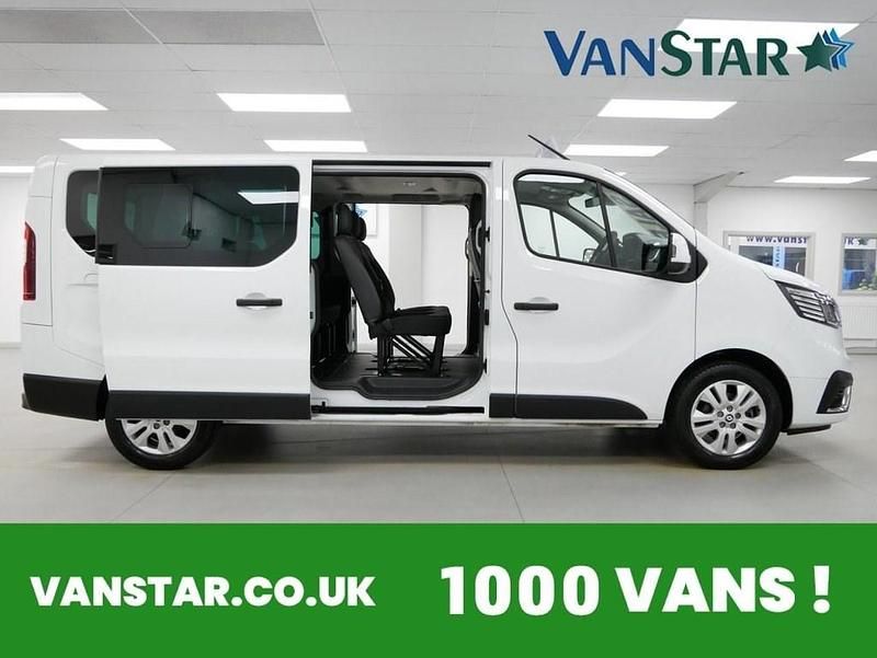 Used Renault Trafic 170 HP (125 kW) 2023 White MPV