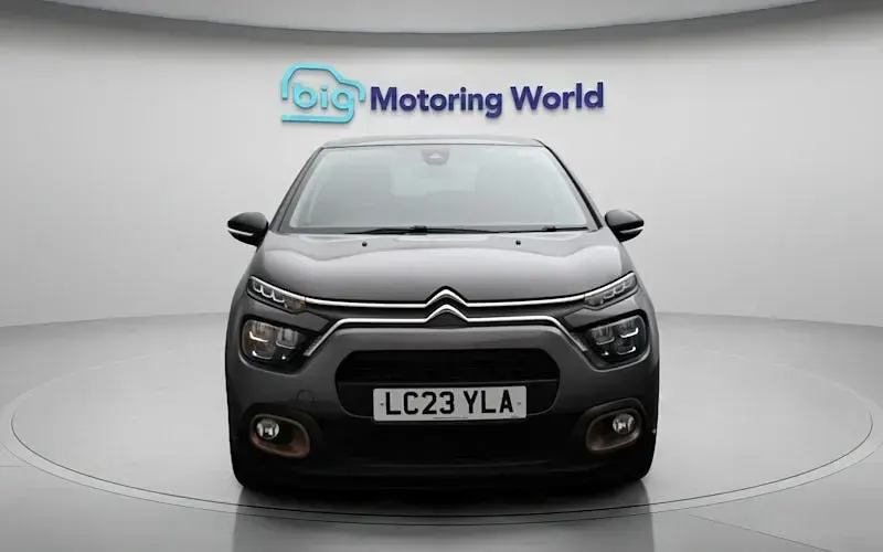 Używany Citroën C3 PureTech 83 KM (61 kW) 2023 Szary Hatchback