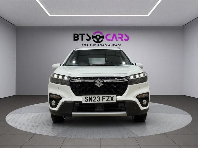 Used Suzuki SX4 115 HP (84 kW) 2023 White Hatchback