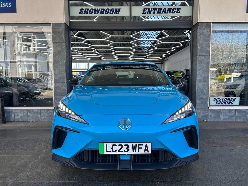 Used MG MG4 EV SE 319 kW (435 HP) 2023 Blue Hatchback