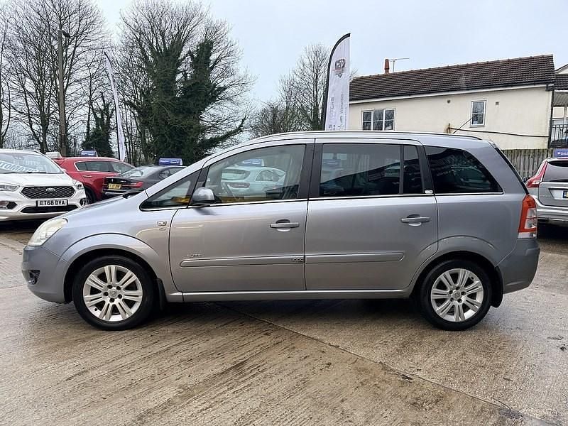 Second-hand Vauxhall Zafira Elite 120 CP (88 kW) 2009 Argintiu Monovolum