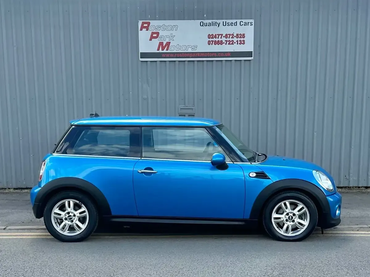 Used Mini ONE Hatch 98 HP (72 kW) 2011 Blue Hatchback