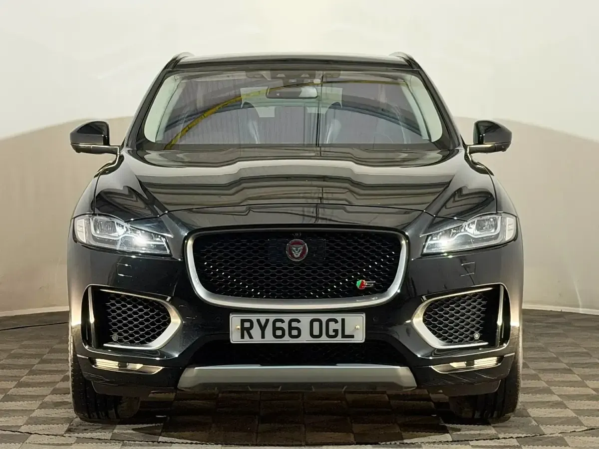Used Jaguar F-Pace S 300 HP (220 kW) 2016 Black SUV