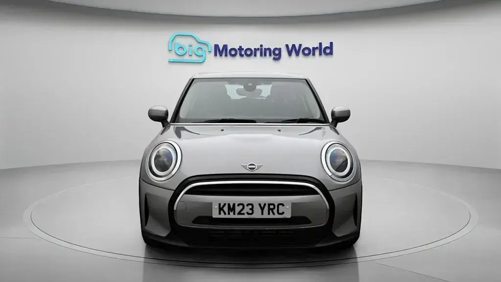 Used Mini Cooper Classic 136 HP (100 kW) 2023 Silver Hatchback