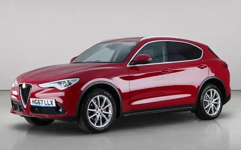 Used Alfa Romeo Stelvio Edizione Speciale 210 HP (154 kW) 2018 Red SUV