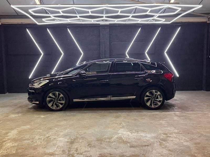 Used Citroën DS5 160 HP (117 kW) 2015 Black Hatchback