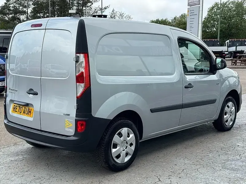 Begagnad Renault Kangoo Business 44 kW (60 HK) 2020 Grå Minibuss
