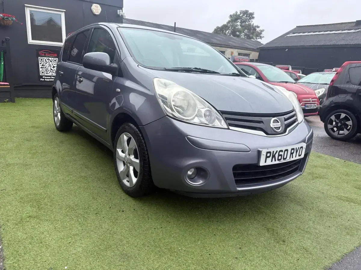 Used Nissan Note Tekna 110 HP (80 kW) 2010 Grey Hatchback