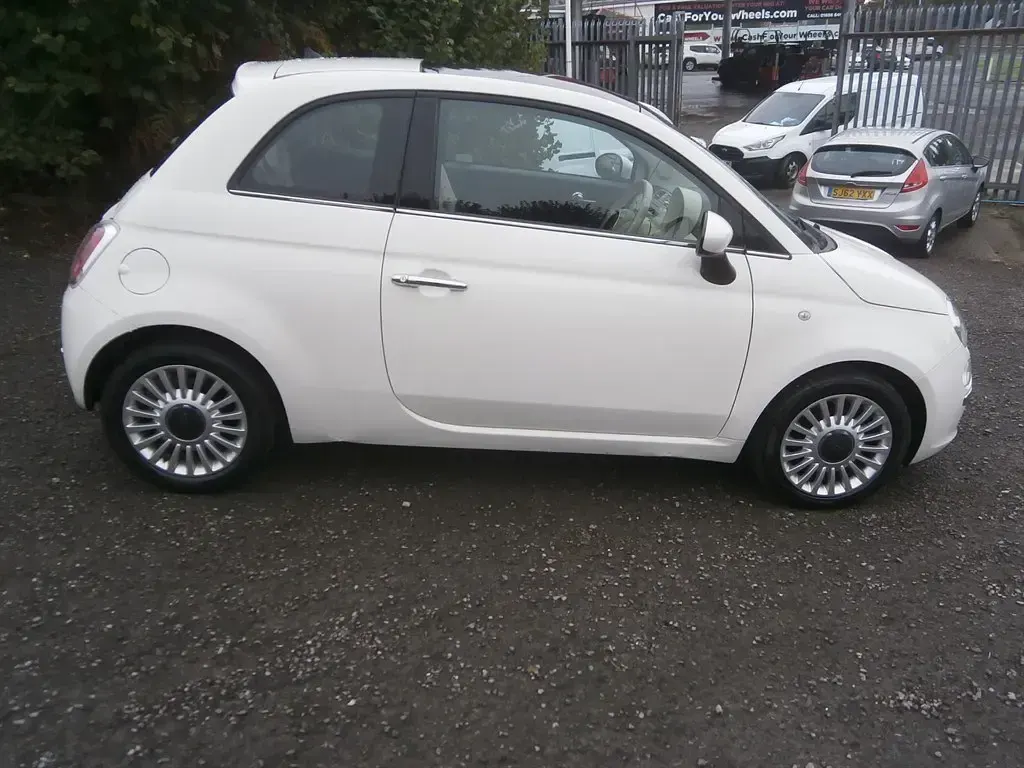 Usado Fiat 500 Lounge 69 HP (50 kW) 2014 Branco Citadino