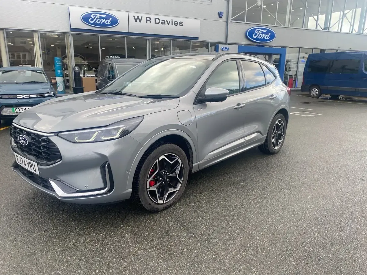 Used Ford Kuga ST-Line X 2024 Solar silver SUV