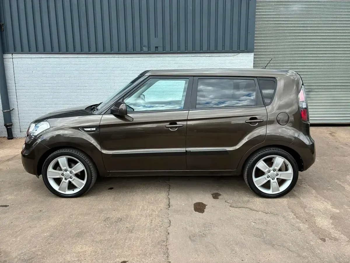 Used Kia Soul 126 HP (92 kW) 2011 Brown SUV