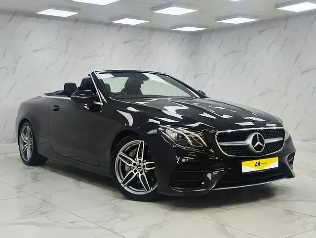 Begagnad Mercedes E220 AMG line 194 HK (142 kW) 2018 Svart Cab