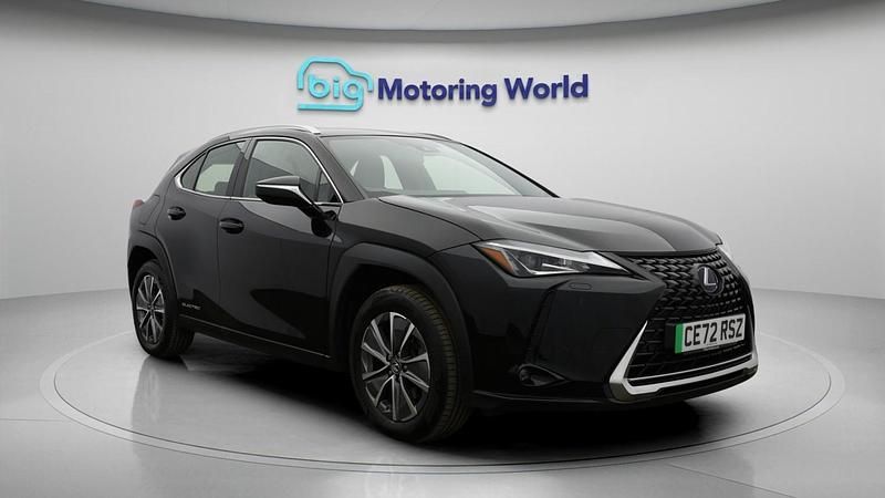 Used Lexus UX 300e 147 kW (201 HP) 2023 Black SUV